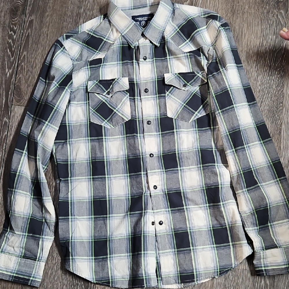 American Eagle Outfitters Black, White & Green Plaid Button-Down Shirt